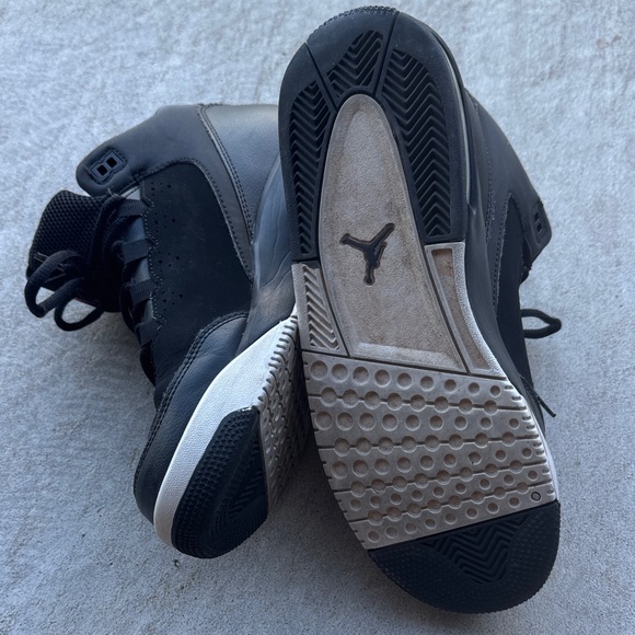 Jordan Kids Sneakers Black and Pink - Picture 4 of 6